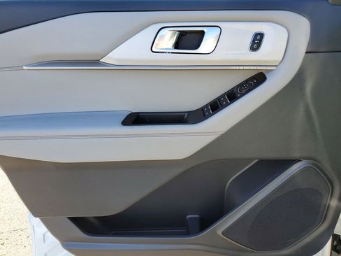 New 2026 Ford Explorer Active image 25