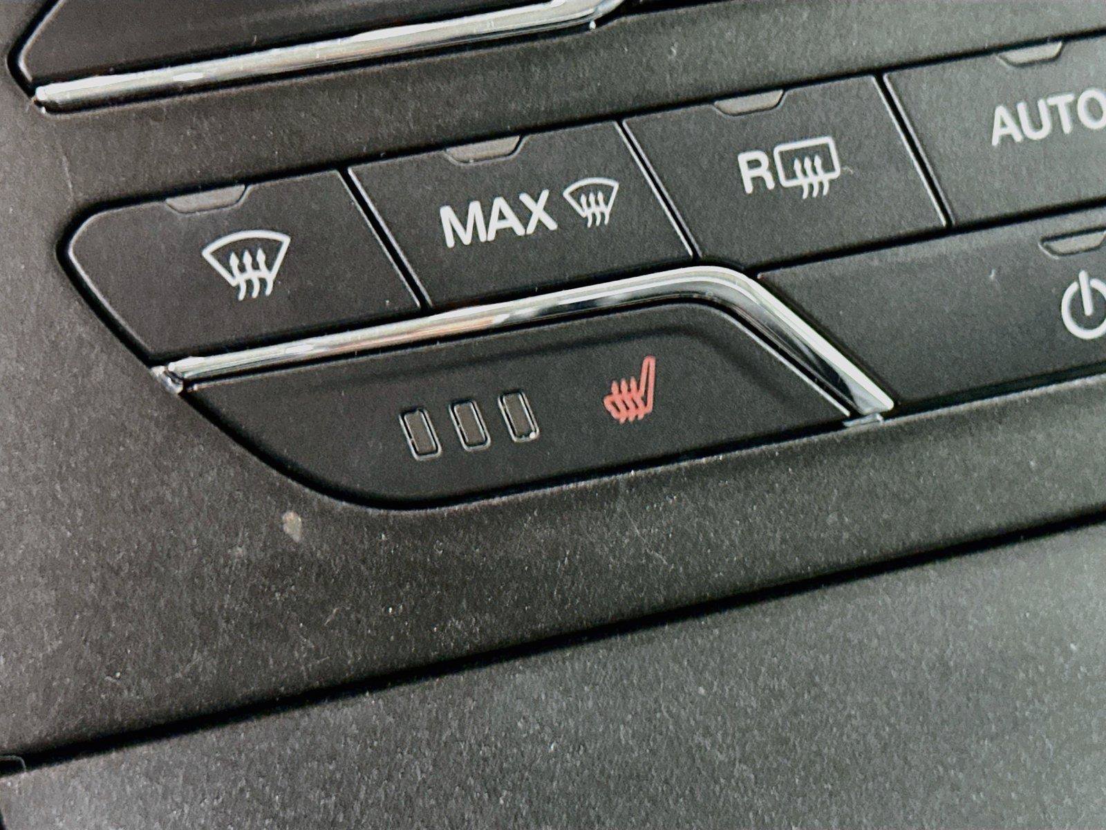 Used 2018 Ford Edge SEL w/ Equipment Group 201A AWD/4WD image 16