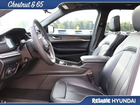 Used 2024 Jeep Grand Cherokee Limited 4xe AWD/4WD image 24