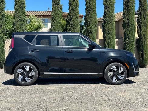 Used 2023 Kia Soul GT-Line FWD image 3