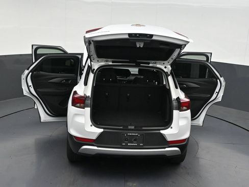 Used 2024 Chevrolet TrailBlazer LT FWD image 36