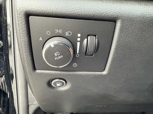 Used 2021 Jeep Grand Cherokee Summit image 34