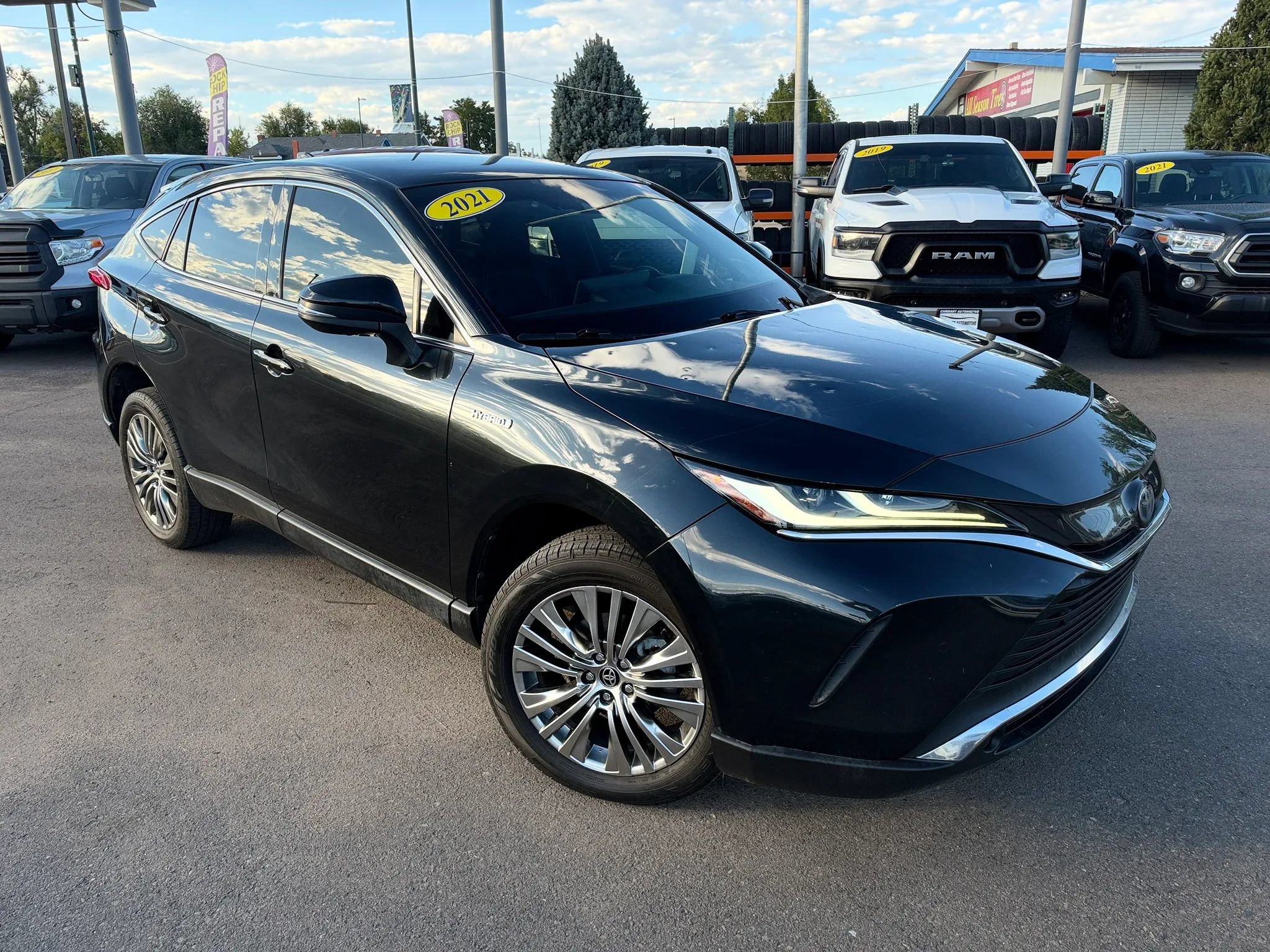 Used 2021 Toyota Venza Limited w/ Advanced Technology Package AWD/4WD image 3