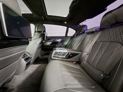 Used 2022 BMW ALPINA B7 xDrive ALPINA B7 xDrive w/ Luxury Rear Seating Package image 26