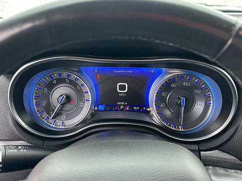 Used 2020 Chrysler 300 Touring L w/ Quick Order Package 2EF image 32