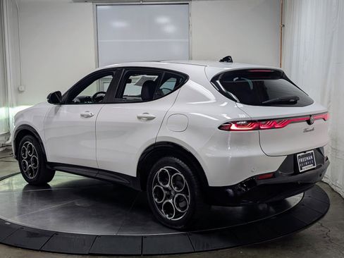 Used 2025 Alfa Romeo Tonale w/ Premium Package AWD/4WD image 7
