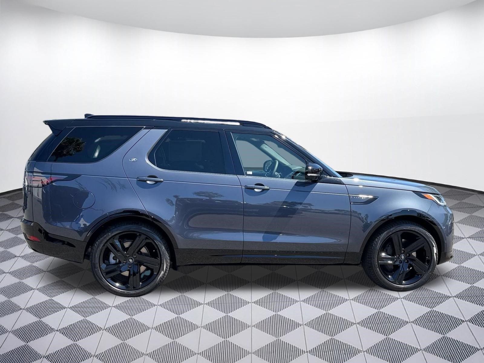New 2026 Land Rover Discovery Limited Edition AWD/4WD image 8