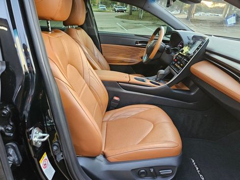 Used 2019 Toyota Avalon Limited w/ Advanced Safety Package FWD image 18