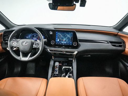 Used 2026 Lexus RX 350 FWD w/ Cold Area Package image 12