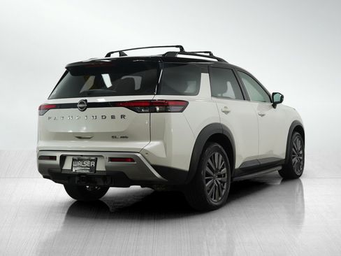 Used 2023 Nissan Pathfinder SL w/ SL Premium Package image 5