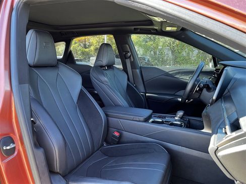 Used 2023 Lexus RX 500h F Sport w/ Accessory Package (Z1) image 25