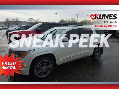 Used 2019 GMC Acadia Denali w/ Technology Package AWD/4WD image 3