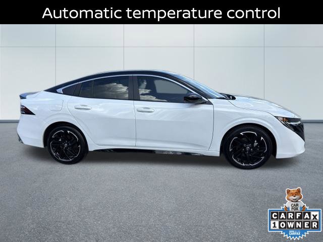 Used 2026 Nissan Sentra SR w/ Floor Mat Package FWD image 2