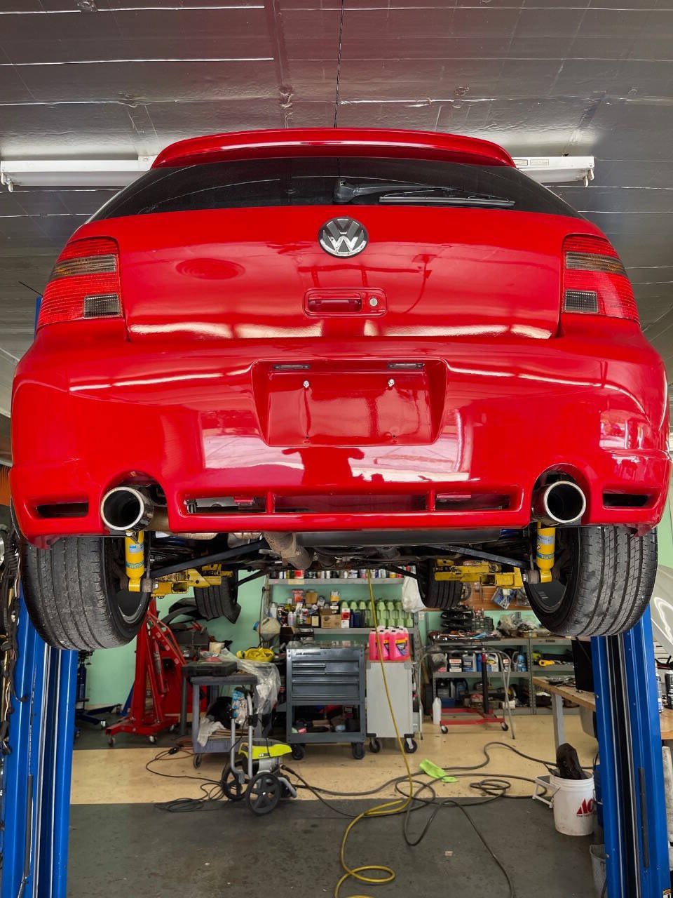 Used 2004 Volkswagen R32 AWD/4WD image 37