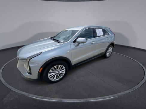 Certified 2025 Cadillac XT4 Premium Luxury FWD image 4