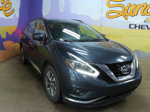Used 2018 Nissan Murano SV AWD/4WD image 2
