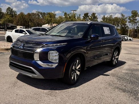 New 2026 Mitsubishi Outlander SEL FWD image 3
