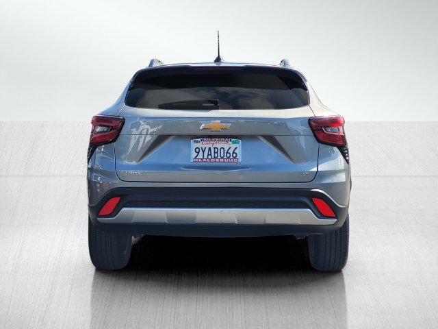 Used 2026 Chevrolet Trax LT FWD image 5