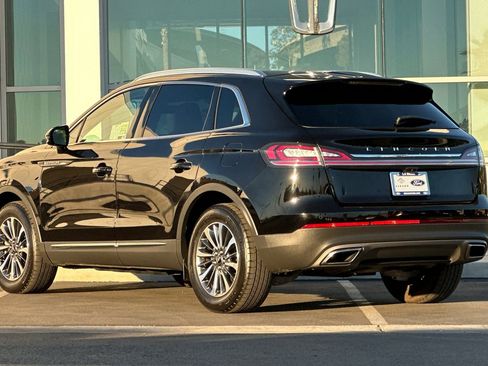 Used 2023 Lincoln Nautilus Reserve w/ Luxury Package image 5