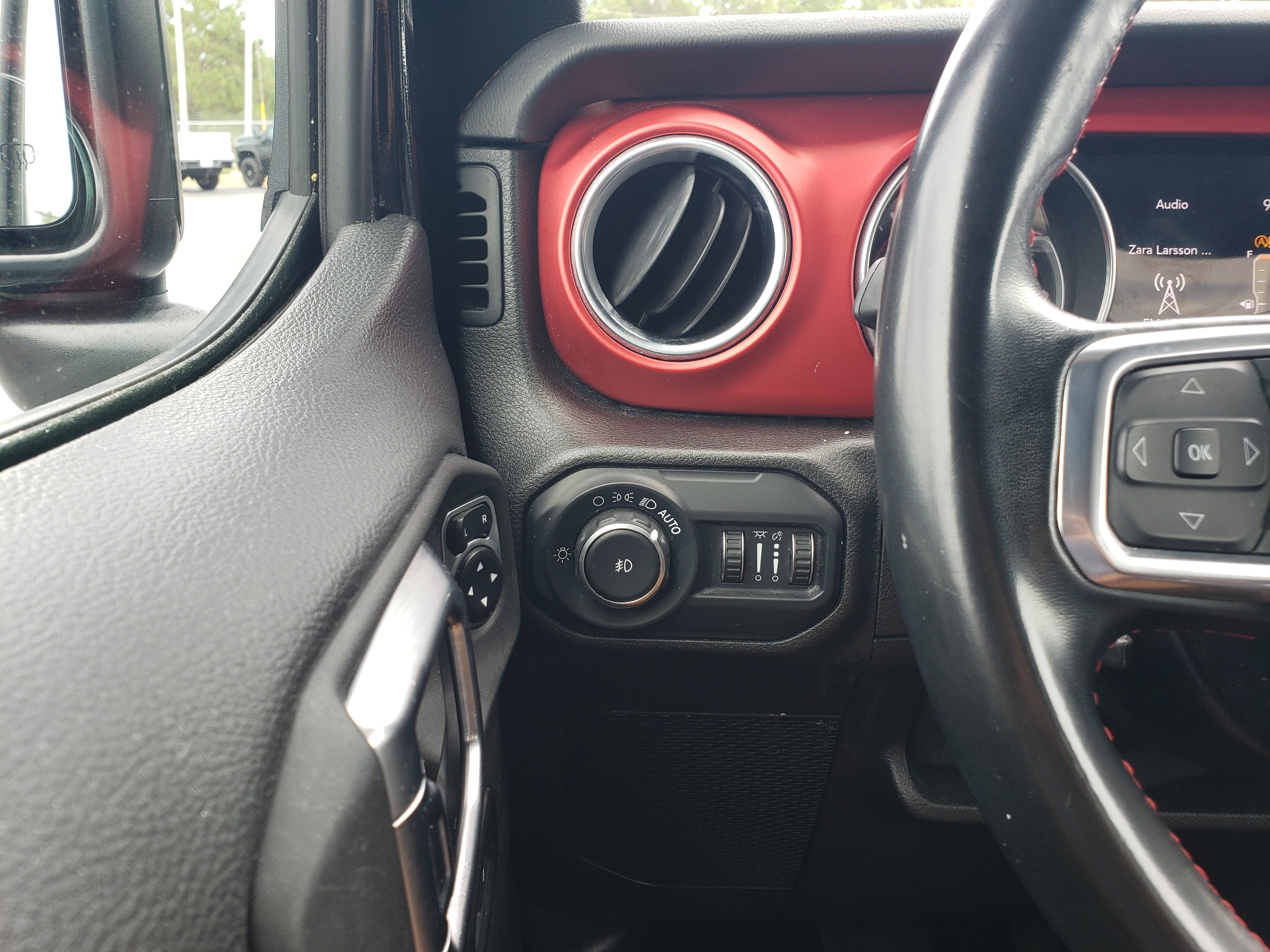 Used 2020 Jeep Wrangler Unlimited Rubicon AWD/4WD image 15