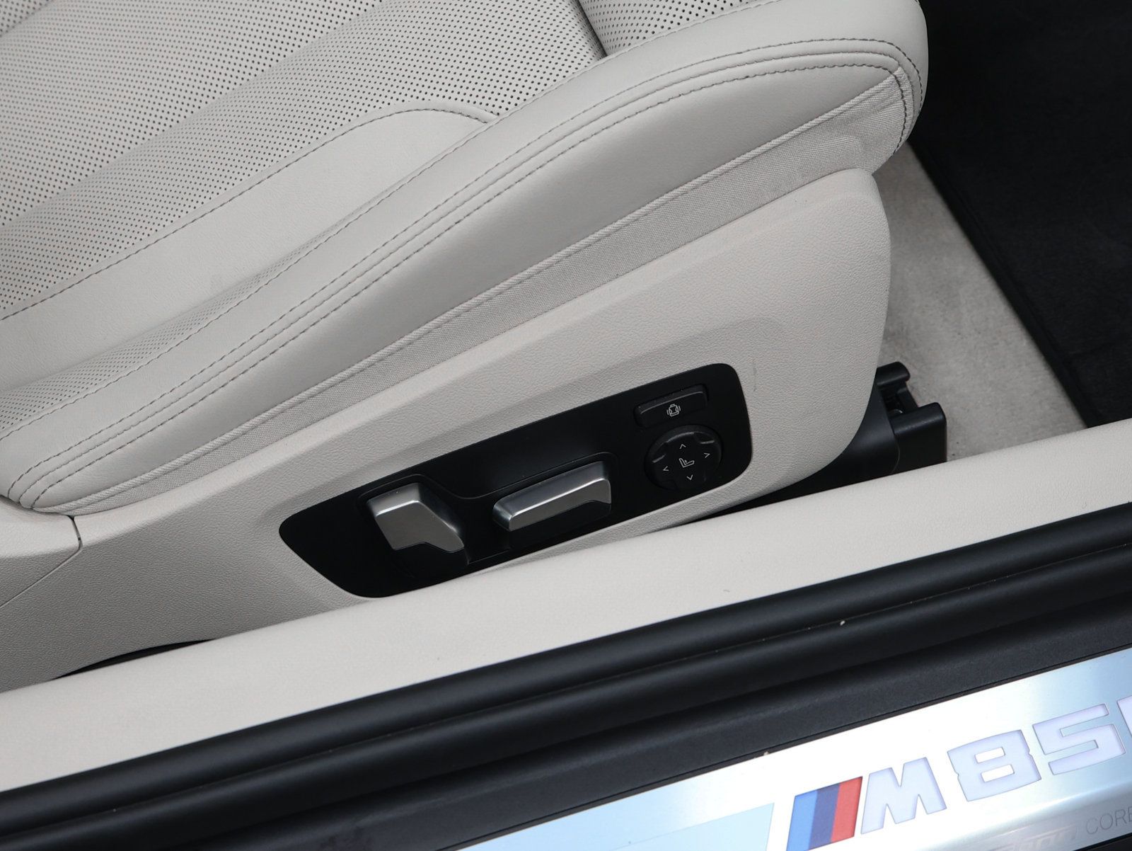 Used 2026 BMW M850i xDrive Convertible AWD/4WD image 20