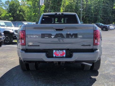 New 2026 RAM 3500 Laramie AWD/4WD image 4