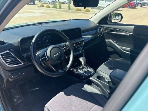 Used 2024 Kia Seltos S FWD image 13