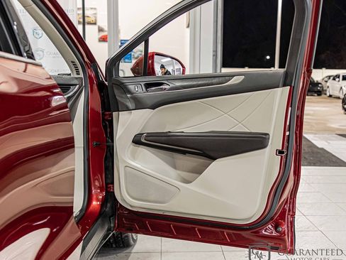 Used 2018 Lincoln MKC Reserve w/ Lincoln MKC Climate Package image 40