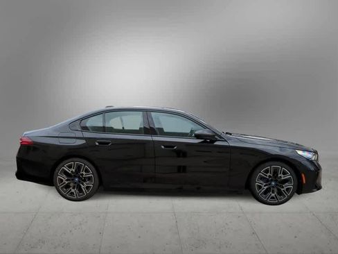 New 2025 BMW i5 xDrive40 w/ M Sport Package image 9