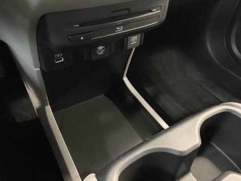 Used 2023 Honda Odyssey Touring image 31