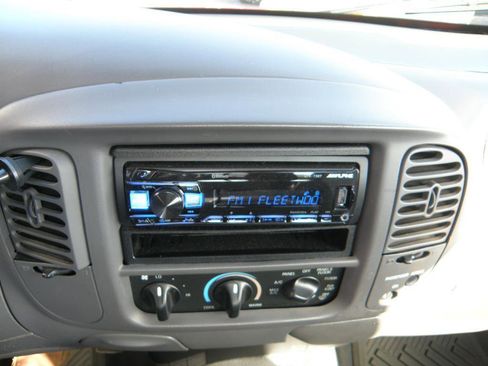 Used 2004 Ford F150 XL image 11