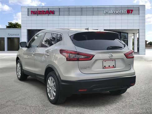 Certified 2022 Nissan Rogue Sport S image 4