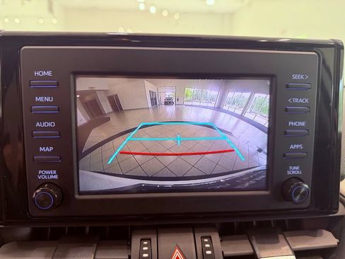 Used 2019 Toyota RAV4 XLE Premium FWD image 25