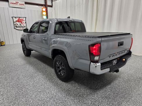 Used 2021 Toyota Tacoma SR5 RWD image 6