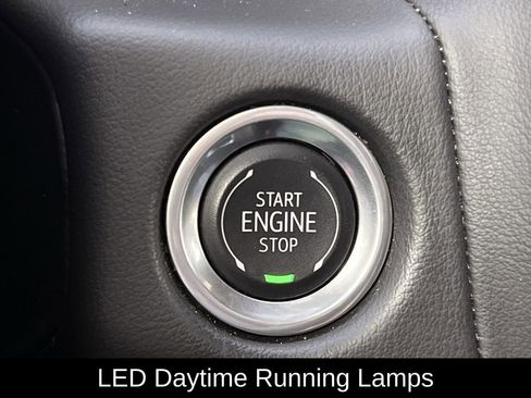 Used 2024 Chevrolet Suburban LT image 25