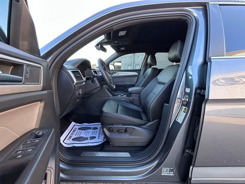Used 2023 Volkswagen Atlas Cross Sport SEL image 15