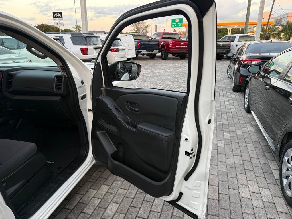 Used 2024 Nissan Frontier S w/ Technology Package RWD image 32