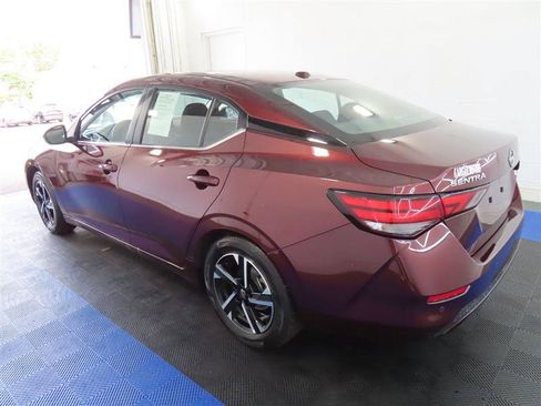 Used 2025 Nissan Sentra SV FWD image 10