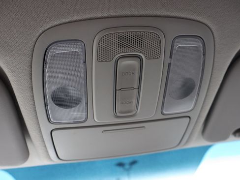 Used 2015 Kia Soul + w/ Audio Package FWD image 18