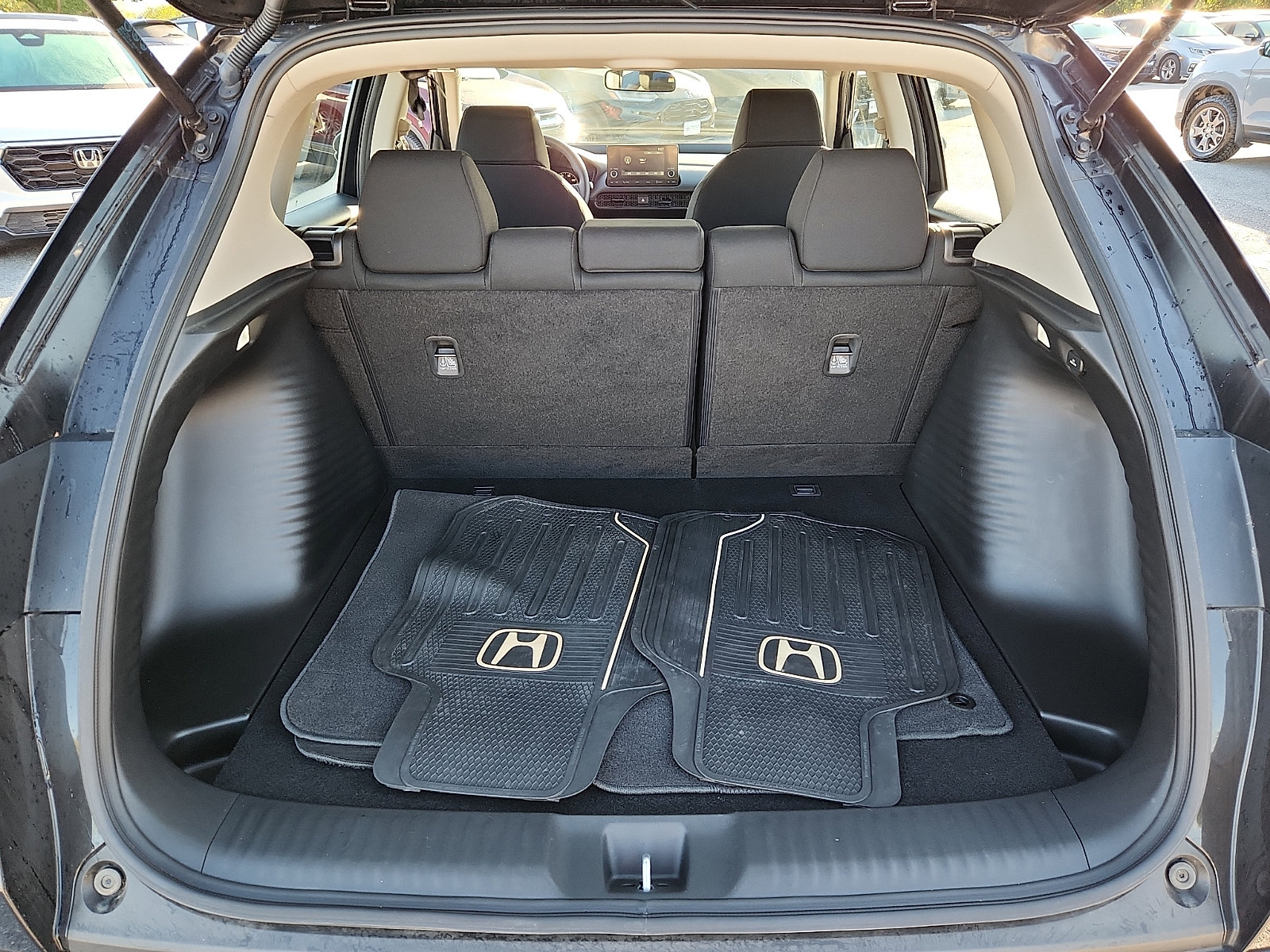 Used 2024 Honda HR-V LX image 27