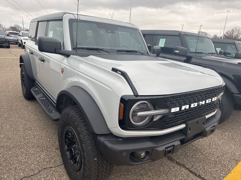 New 2026 Ford Bronco Badlands image 14