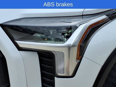 Used 2025 Toyota Tundra Limited image 11