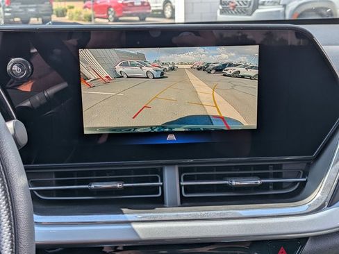 Used 2025 Chevrolet Trax LT image 12