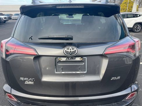 Used 2018 Toyota RAV4 XLE image 14