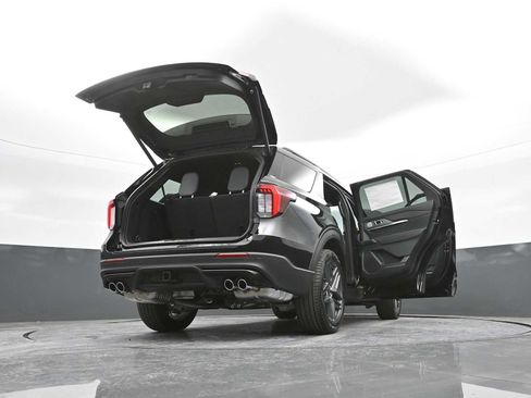 New 2026 Ford Explorer ST w/ Sun And Sound Package image 69