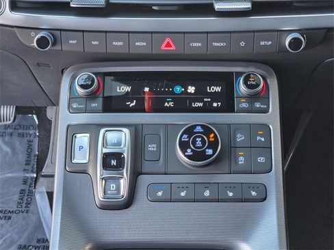 Used 2025 Hyundai Palisade Calligraphy image 15