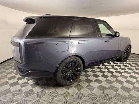 Used 2025 Land Rover Range Rover SE AWD/4WD image 7