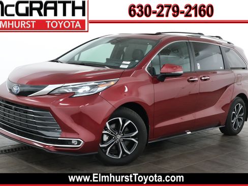 Certified 2025 Toyota Sienna Platinum AWD/4WD image 1