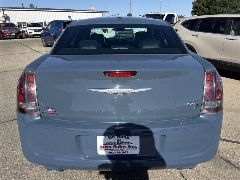 Used 2014 Chrysler 300 S RWD image 6