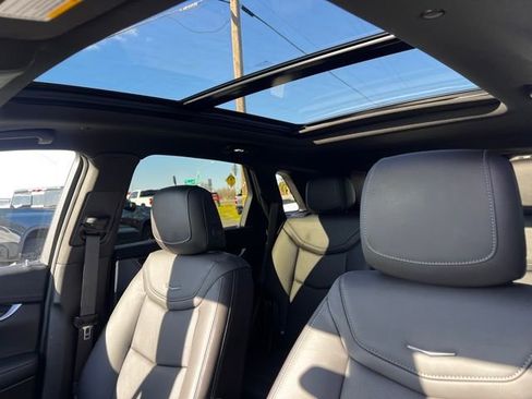 Used 2025 Cadillac XT5 Premium Luxury image 16